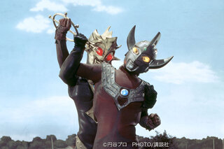 なな！曰くつきバルキー星人バードン 4月5日 ウルトラマンタロウ 最終回 バルキー星人＆サメクジラと人間