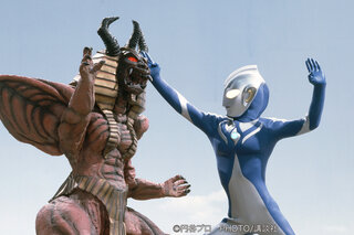 11月24日 ウルトラマンコスモス テックブースター出撃！ 地球に迫る