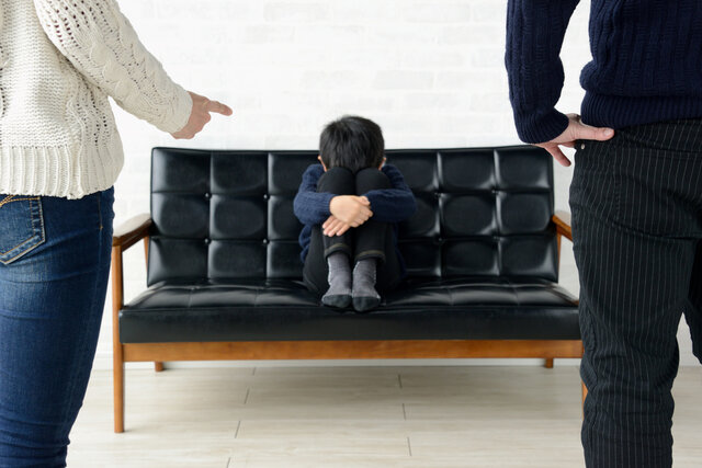 「友だち親子」はヤバい関係? 【令和の最新子育て】教育評論家が迷信・ウソ・作り話・集団的カン違いをバッサリ!