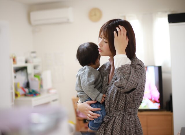 ７割のママが経験する「マミーブレイン」　物忘れ　集中力低下　言葉が出てこない…「産後脳」の実態