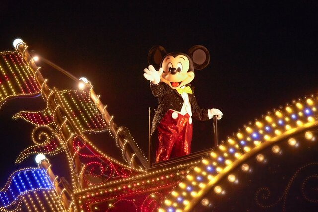 【東京ディズニーランド】夜のパレード、ルートは?時間は?疑問を解決!