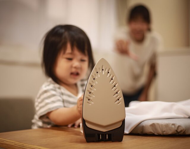 【子どものやけど】「水ぶくれはつぶしたほうが早く治る」は間違い！　正しいやけどの応急処置〔小児科医が解説〕