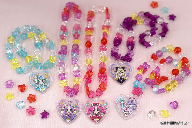 豪華すぎ！　「名探偵プリキュア！」の完全オリジナルプレートチャーム＆300個ビーズセットが登場！