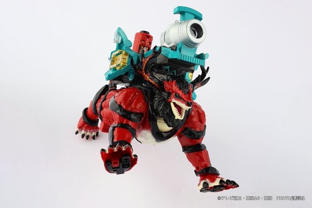 「DX角獣エンカク」「角獣覚醒器 DXオメガホーン」をレビュー！　『角醒ハンター オメガホーン』の玩具展開がスタート！