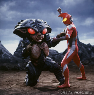 「ウルトラマンゼアス２」立体プリント写真（非売品・新品・当時モノ） Amazon.co.jp: 旧ウルトラヒーローシリーズ22 ウルトラマン
