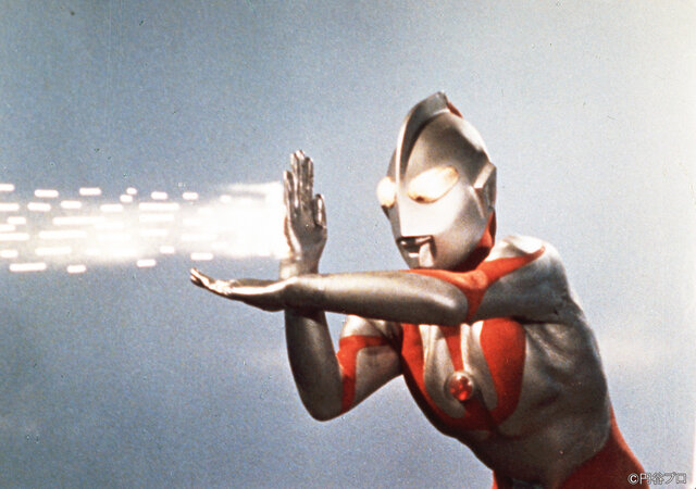 大怪獣シリーズ　ウルトラマン(Aタイプ) スペシウム光線ポーズ 発光Ver. Amazon | 大怪獣シリーズ ウルト ラマン (Aタイプ) スペシウム