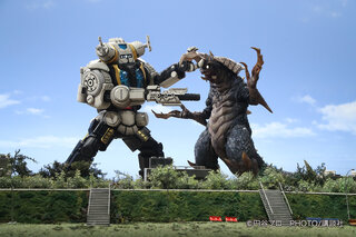 11月21日 ウルトラマンZ ケルビム大量襲撃で次元崩壊の危機｜画像