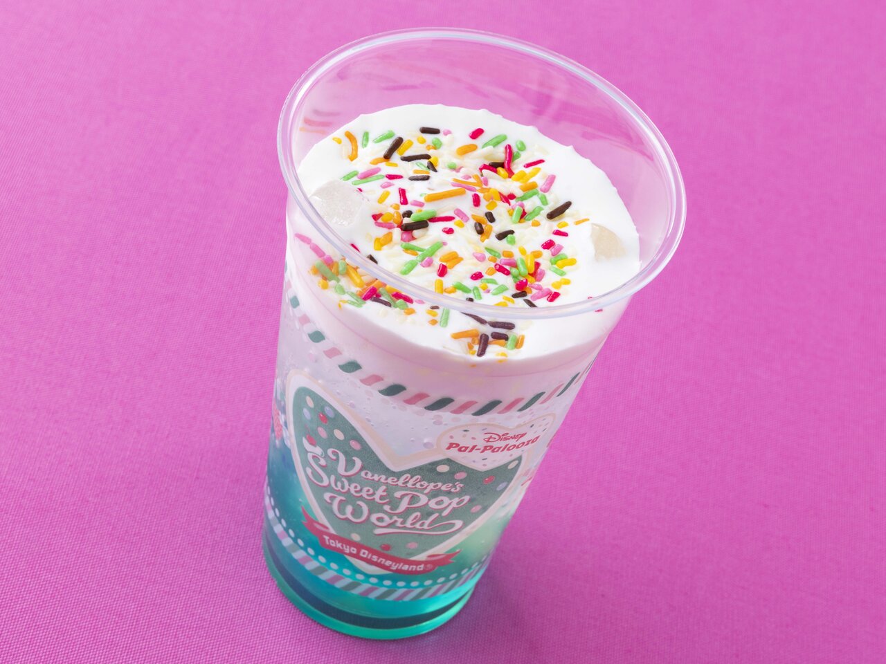 スパークリングドリンク（ピーチ＆グリーンアップルシロップ）