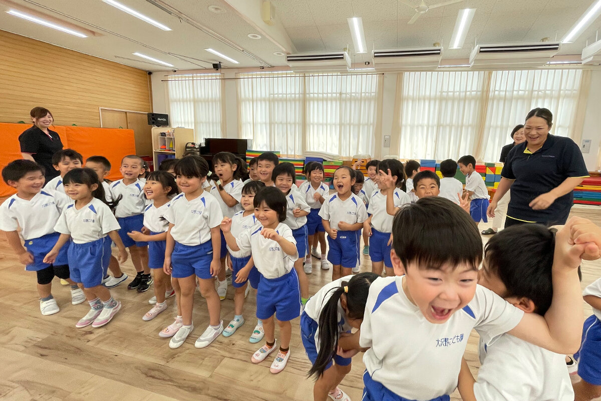 本とあそぼう 全国訪問 おはなし隊