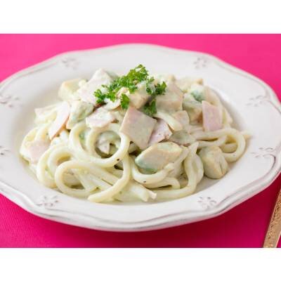 アボカド＆ロースハムのクリーミーうどん