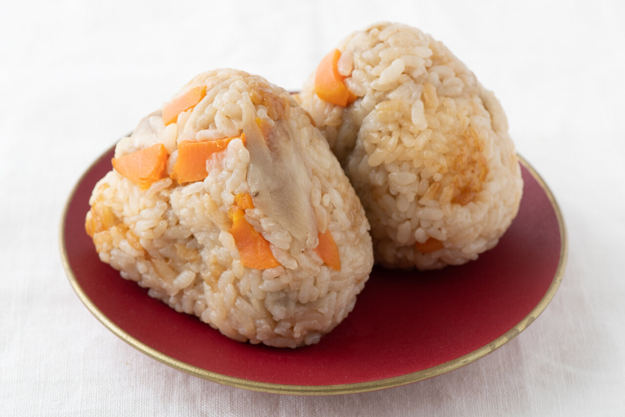 鶏ごぼうごはんのおにぎり
